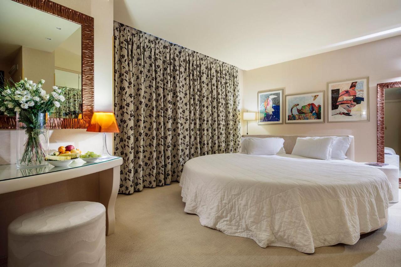 נוברטה די פיאבה Base Hotel חדר תמונה